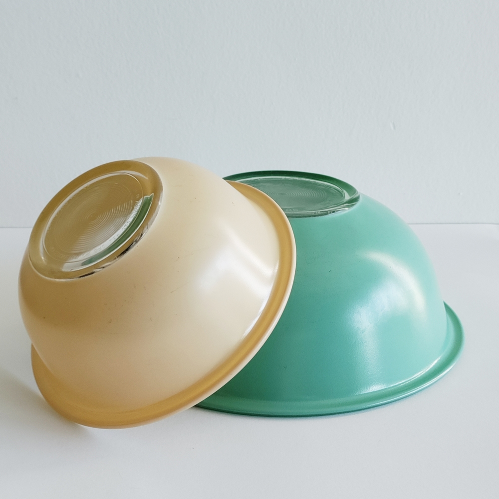 Pyrex Vintage Green and Cream Mixing Bowl Set Clear Glass Retro Kitchen